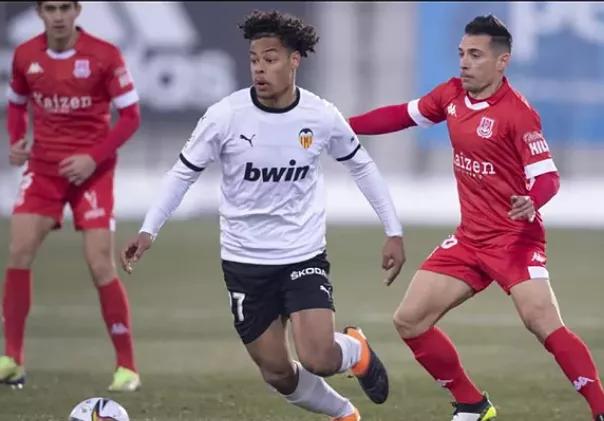 详细阅读:星空体育官网-亚特兰大发布备战花絮,今晚状态回暖,国王杯任务艰巨,团队化学反应显著(欧冠皇马3比2胜亚特兰大) 星空体育官网-亚特兰大发布备战花絮,今晚状态回暖,国王杯任务艰巨,团队化学反应显著(欧冠皇马3比2胜亚特兰大)